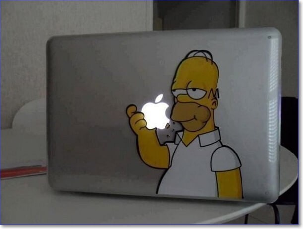 Гомер ест яблоко