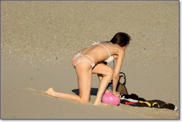 Фото Приколы Про Девушек Сзади На Пляже
