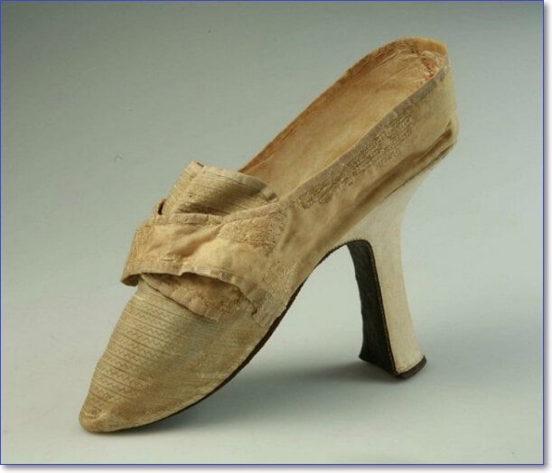 Смешная женская обувь